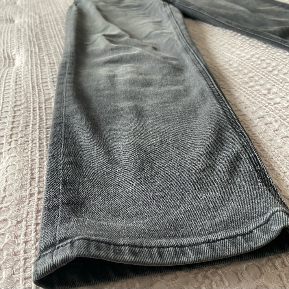 American Eagle High Waisted Mom Jean Black Washed Grey Sz 2 Short Stretch - Picture 8 of 11